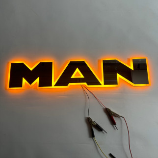 Буквы-эмблема с подсветкой на капот Man желтые