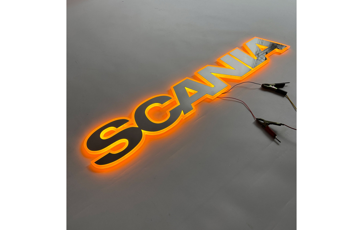 Буквы-эмблема с подсветкой на капот Scania желтые