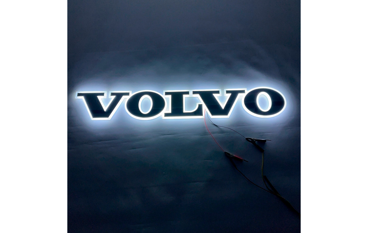 Буквы-эмблема с подсветкой на капот Volvo белые