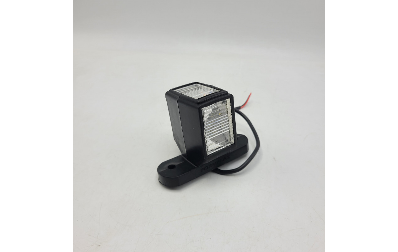 Габарит прицепа трехцветный Superpoint 8 см LED 12-24v