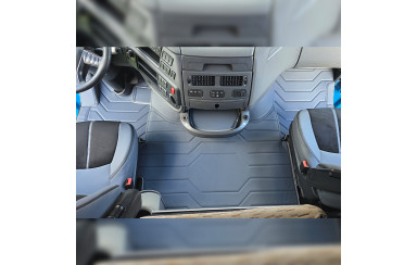 Коврик 3D Экокожа DAF XF106 c 2013; АКПП, Серый (ручная расшивка)