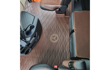 Коврик эко-кожа 3D Mercedes Actros EURO 6 MP4\MP5, коричневый