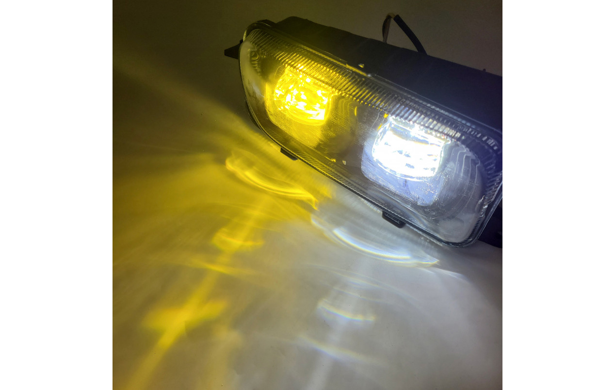 Фара противотуманная Mercedes Actros Mp3 LED Левая
